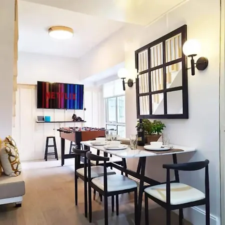 Bgc - Two Bedroom Condo With Game Room High Speed Wifi