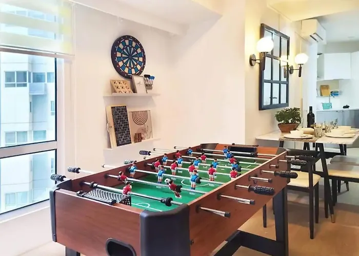 Bgc - Two Bedroom With Game High Speed Wifi Apartment